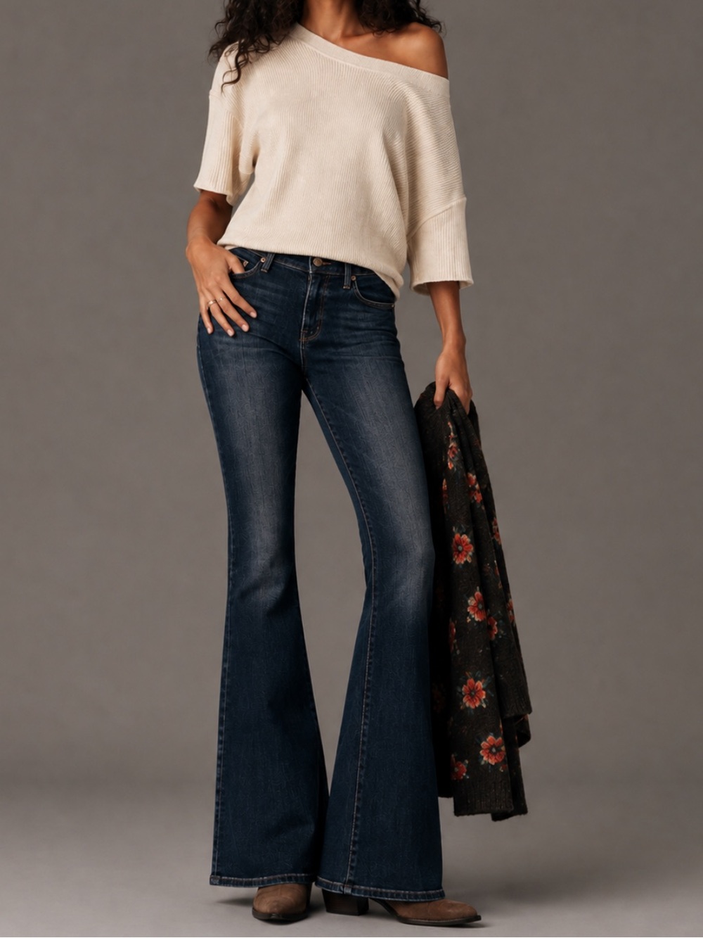 MOTHER The Weekender Flare Jeans – Size 25 – Teaming Up - excellent condition!